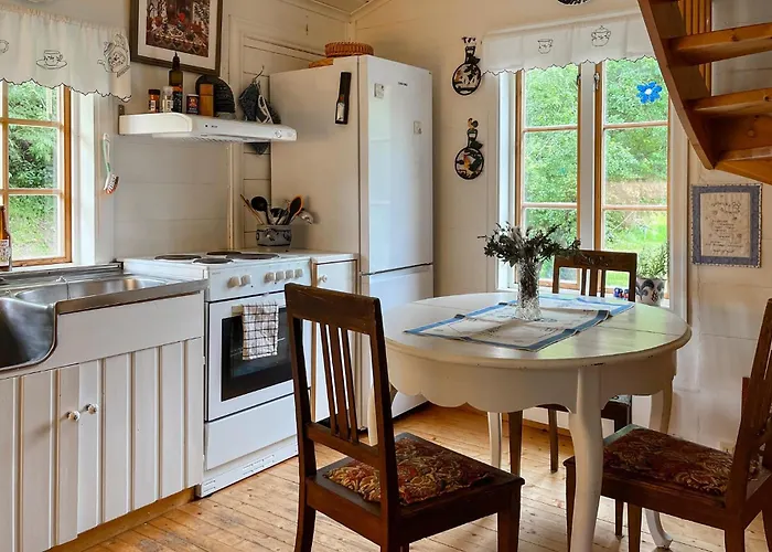 3 Bedroom Beautiful In Vik I Sogn Stadheim