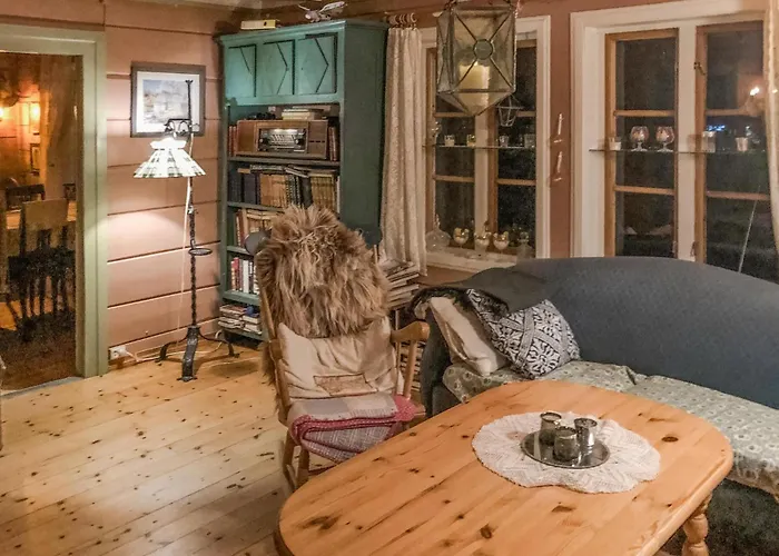 Holiday home 3 Bedroom Beautiful In Vik I Sogn Stadheim